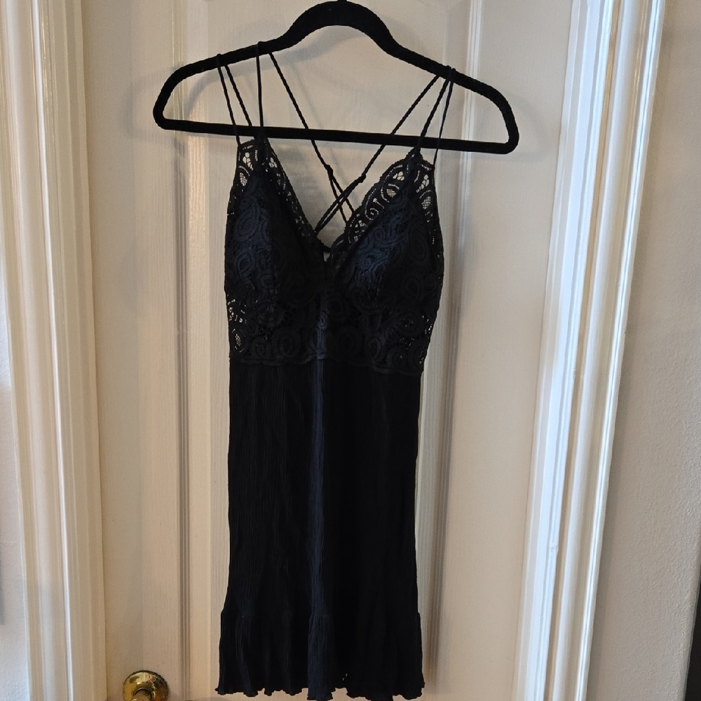 PINK Victoria's Secret Black Lace Chemise Size Medium